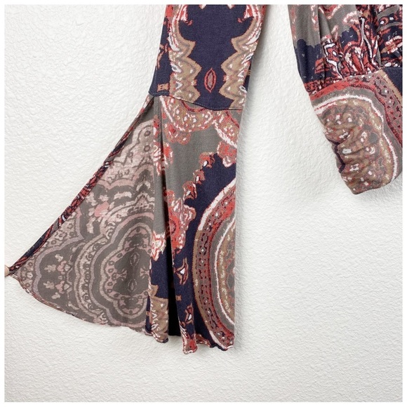Free People Fiona Paisley Print Bell Sleeve Top Size Small - Picture 8 of 11